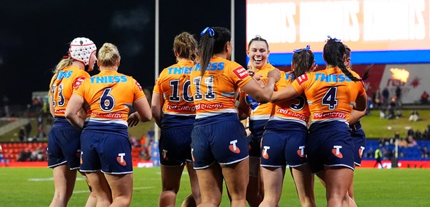 As it happened: Knights down Warriors; Roosters remain undefeated;  Titans salute